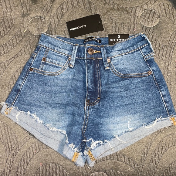 NWT Fashion Nova Blue Jean Shorts - Picture 3 of 8